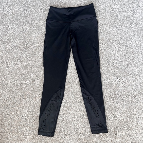 Victoria's Secret Sport High Waisted Knockout Leggings Size Small - Picture 2 of 8